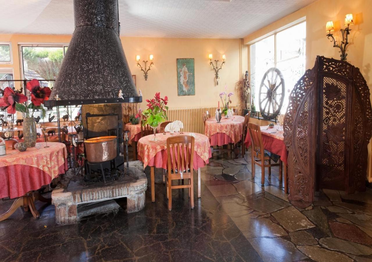 Hotel Le Catala Beaudean Bagian luar foto