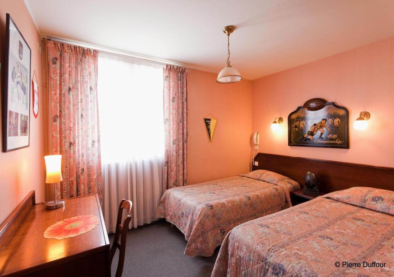 Hotel Le Catala Beaudean Bagian luar foto